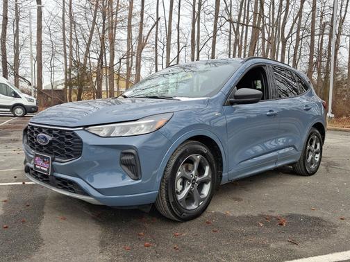 2023 Ford Escape ST-LINE