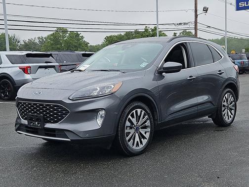 2022 Ford Escape TITANIUM