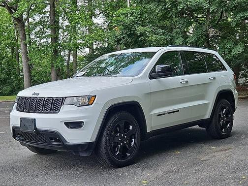 2019 Jeep Grand Cherokee LAREDO