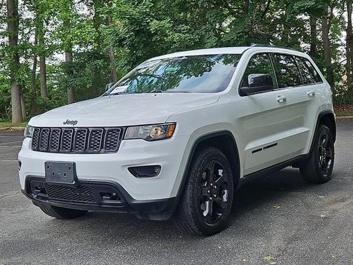 2019 Jeep Grand Cherokee LAREDO