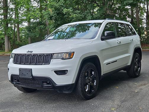 2019 Jeep Grand Cherokee LAREDO