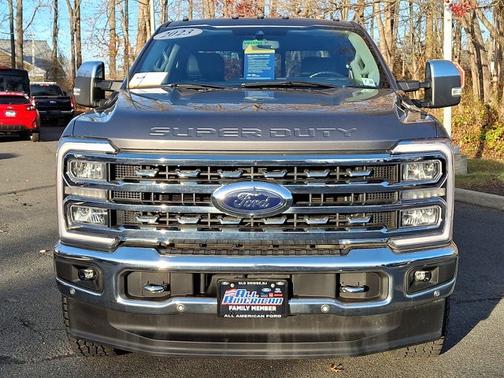 2023 Ford F-350 LARIAT SUPER DUTY