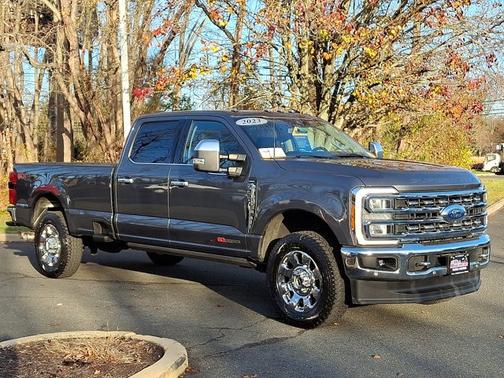 2023 Ford F-350 LARIAT SUPER DUTY