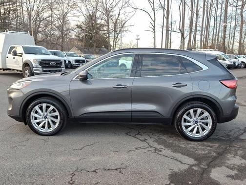 2022 Ford Escape TITANIUM