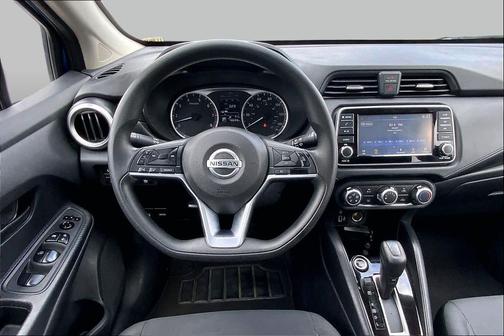 Electric Blue Metallic 2020 Nissan Versa 1.6 S
