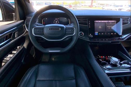 Diamond Black Crystal Pearlcoat 2022 Jeep Wagoneer Series III 4x4