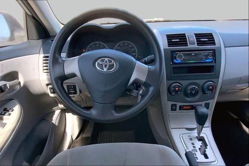 Classic Silver Metallic 2011 Toyota Corolla LE