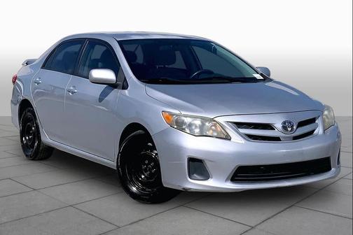 Classic Silver Metallic 2011 Toyota Corolla LE