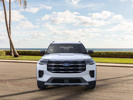 Space White Metallic 2026 Ford Explorer Active