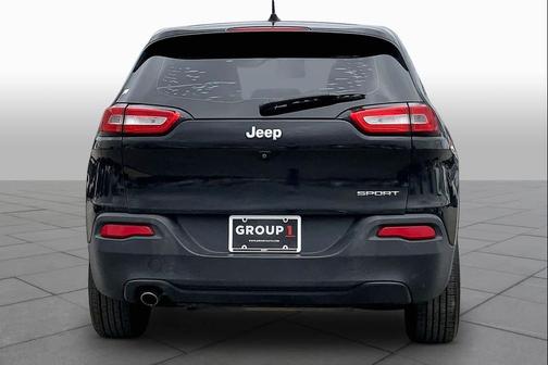 Brilliant Black Crystal Pearlcoat 2016 Jeep Cherokee Sport