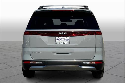 2023 Kia Carnival SX
