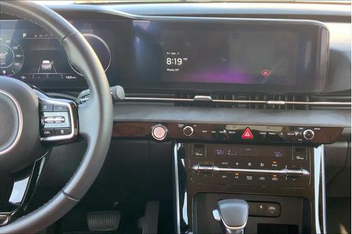 2023 Kia Carnival SX