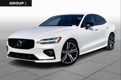 2022 Volvo S60 T5 R-Design