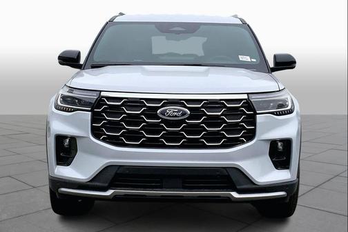 Space White Metallic 2026 Ford Explorer Platinum