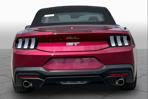 Molten Magenta Metallic Tinted Clearcoat 2026 Ford Mustang GT Premium