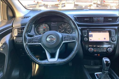 2017 Nissan Rogue Sport SL