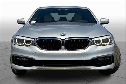 2018 BMW 530 530i