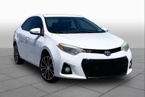 Super White 2015 Toyota Corolla S