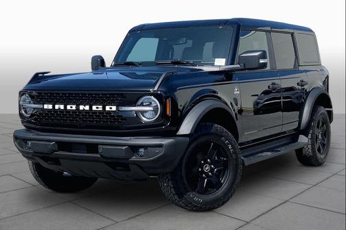 Shadow Black 2025 Ford Bronco Outer Banks