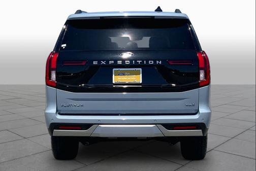 Glacier Gray Metallic TriCoat 2025 Ford Expedition Max Platinum