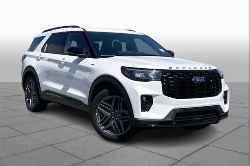 Star White Metallic Tri-Coat 2026 Ford Explorer ST-Line