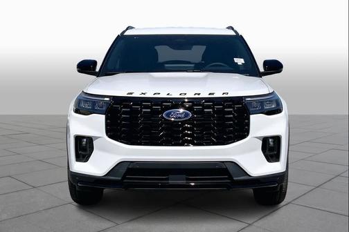 Star White Metallic Tri-Coat 2026 Ford Explorer ST-Line