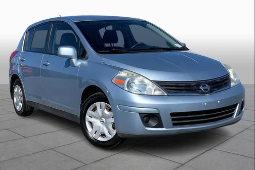 2010 Nissan Versa 1.8 S