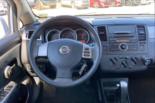 2010 Nissan Versa 1.8 S