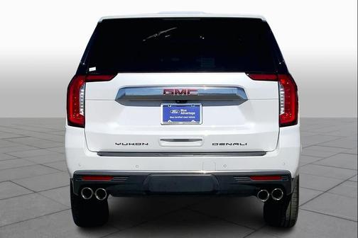White Frost Tricoat 2021 GMC Yukon Denali
