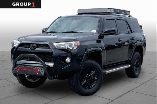 Midnight Black Metallic 2019 Toyota 4Runner SR5