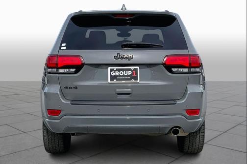 2022 Jeep Grand Cherokee Laredo