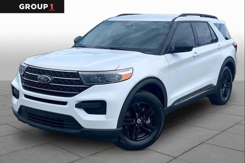 Oxford White 2022 Ford Explorer XLT