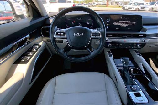 Glacial White Pearl 2024 Kia Telluride S