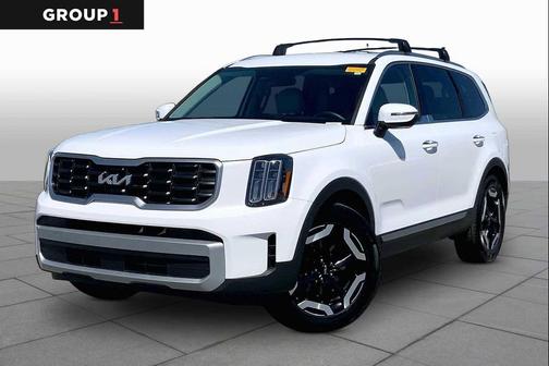 Glacial White Pearl 2024 Kia Telluride S