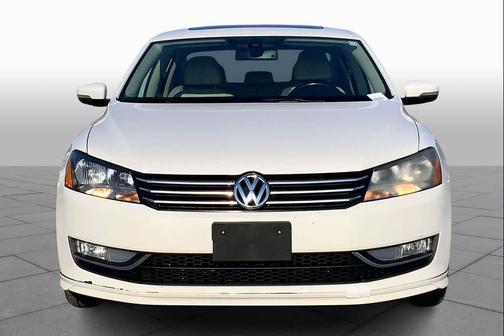 2015 Volkswagen Passat 3.6L V6 DSG SEL Premium