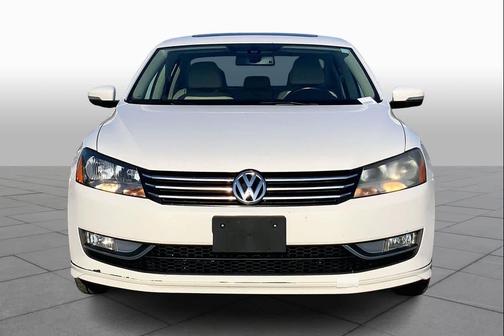 2015 Volkswagen Passat 3.6L V6 DSG SEL Premium