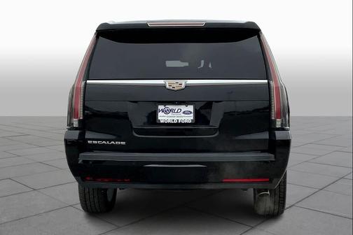 2017 Cadillac Escalade ESV Platinum