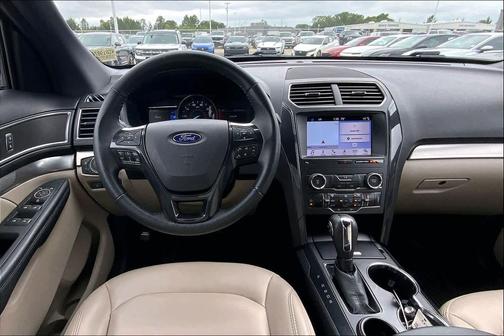 Burgundy Velvet Metallic Tinted Clearcoat 2019 Ford Explorer XLT
