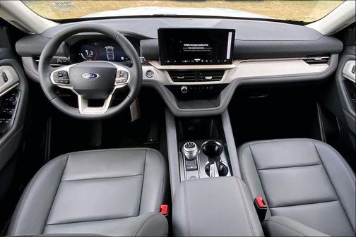 2026 Ford Explorer Active w/200A Pkg