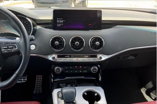 2022 Kia Stinger GT2