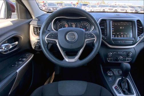 Velvet Red Pearlcoat 2018 Jeep Cherokee Latitude