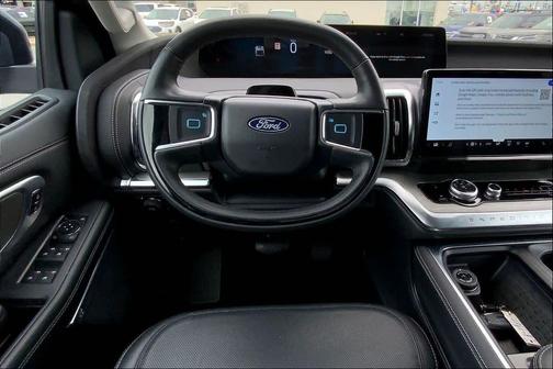 Glacier Gray Metallic TriCoat 2025 Ford Expedition Platinum