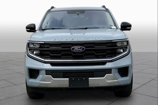 Glacier Gray Metallic TriCoat 2025 Ford Expedition Platinum