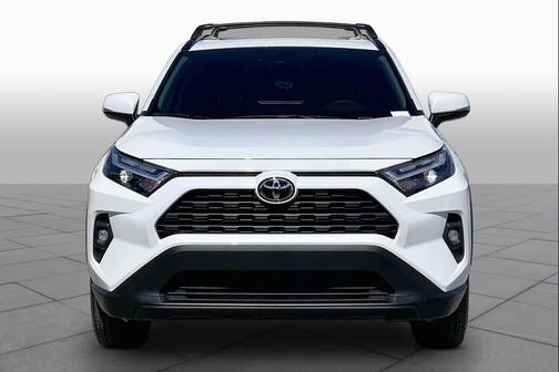 Wind Chill Pearl 2025 Toyota RAV4 XLE Premium