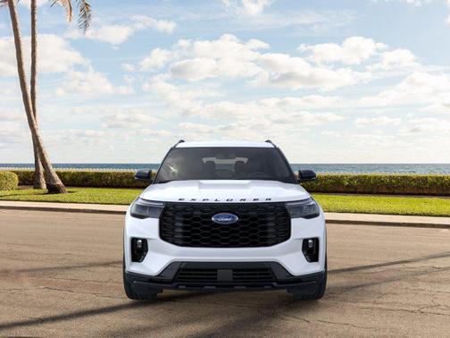 Star White Metallic Tri-Coat 2026 Ford Explorer ST-Line