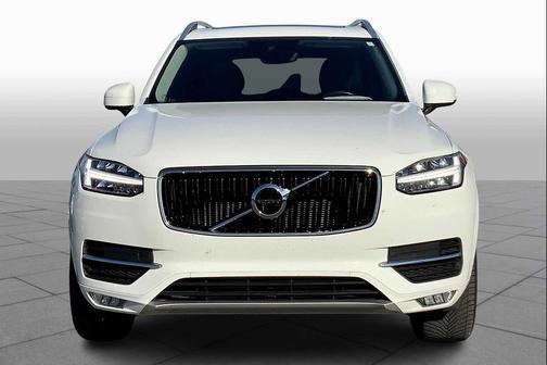 2019 Volvo XC90 T6 Momentum