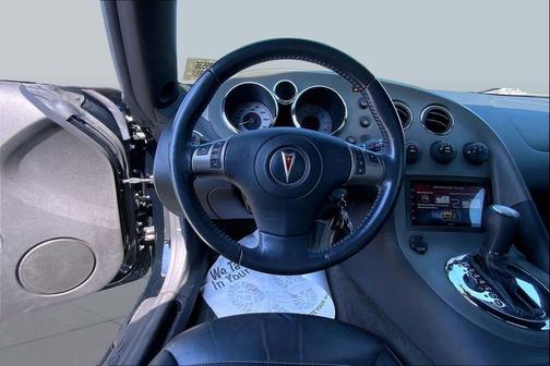 Mysterious (Black) 2007 Pontiac Solstice 2dr Convertible