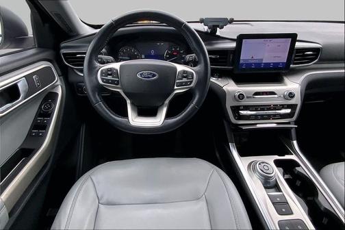 Star White Metallic Tri-Coat 2021 Ford Explorer XLT