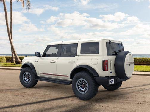 Wimbledon White 2026 Ford Bronco Outer Banks