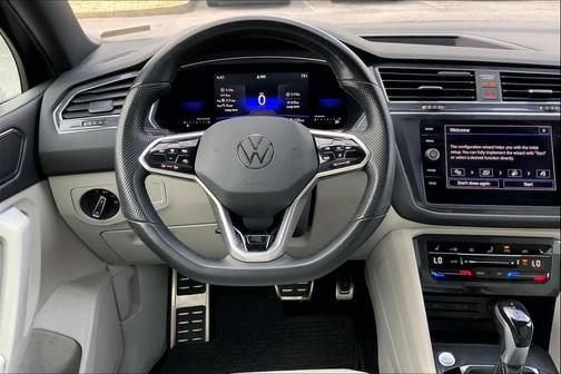2023 Volkswagen Tiguan 2.0T SE R-Line Black